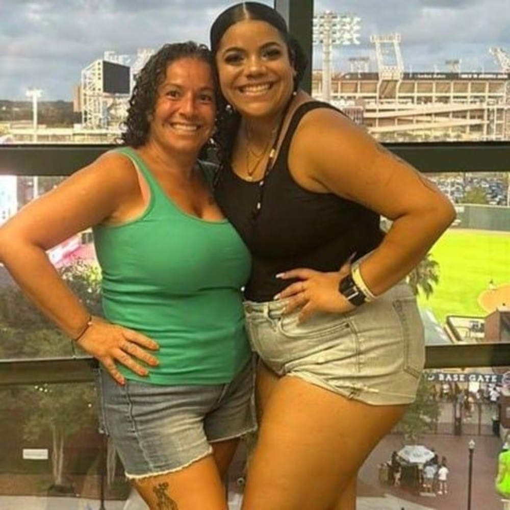 Meet your Posher, Mariela